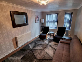 Pass the Keys Two bedroom flat in superb location with parking